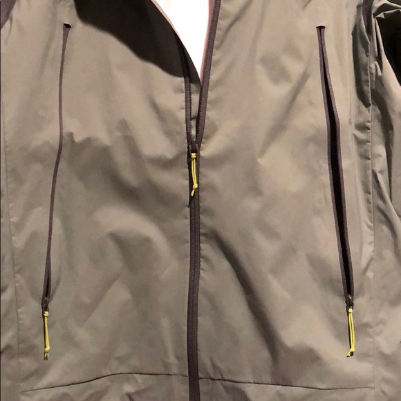 Brand new The North Face mens jacket - Picture 3 of 6